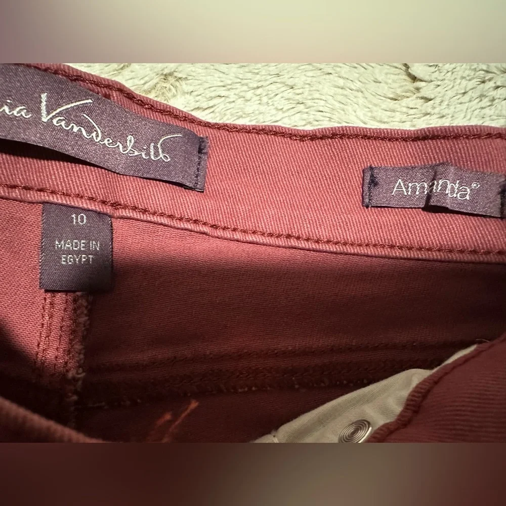 Gloria Vanderbilt Amanda Capri Pants - Picture 11 of 15
